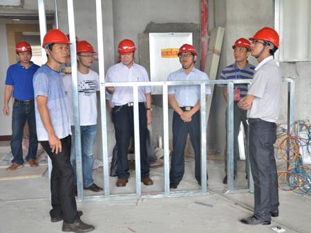 筑牢安全防线，强化技术保障——省现代农业检验检测预警防控中心召开2014年第二次全体干部职工工作会议